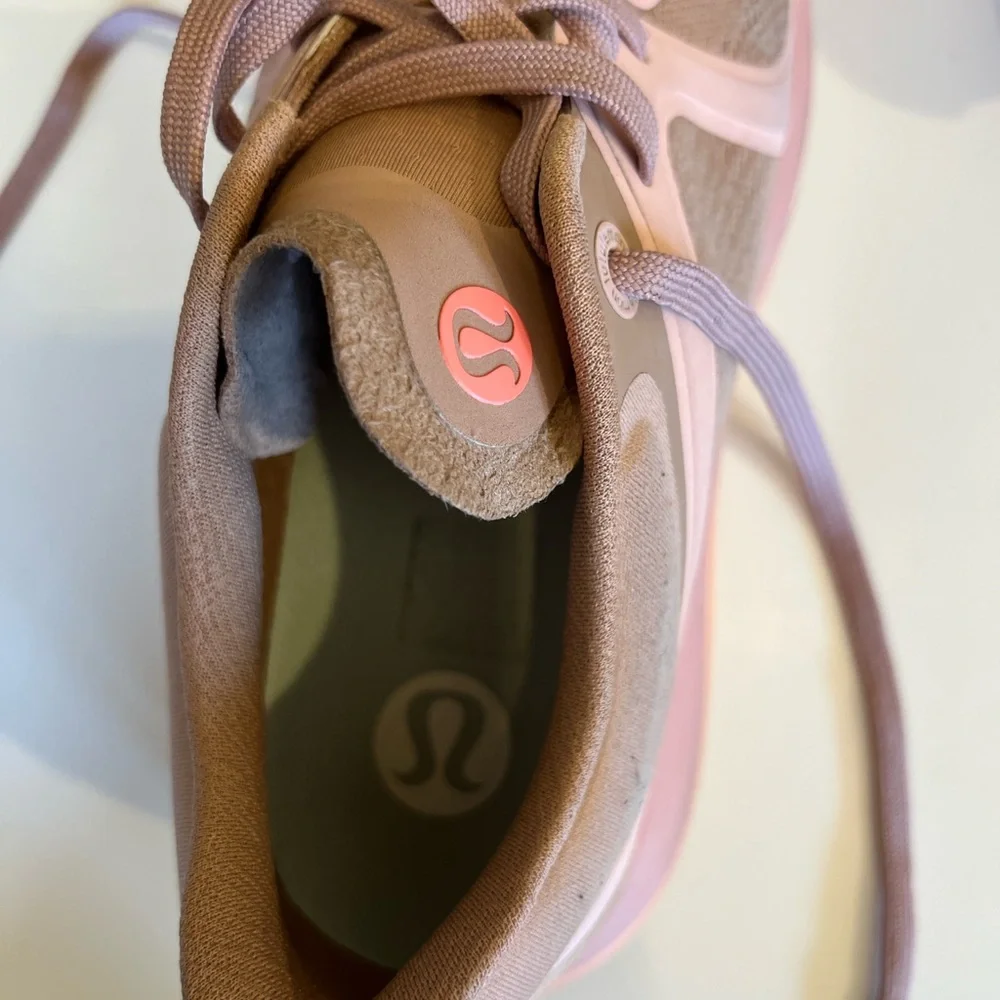 lululemon Women's Chargefeel Low Sneakers Color Mink Size: 8.5 - Picture 10 of 15